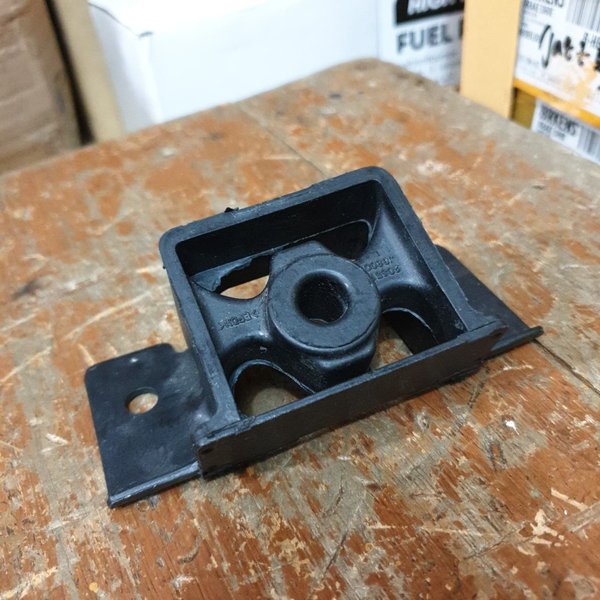 Karet Gantungan Mounting Knalpot Xtrail T31 Original