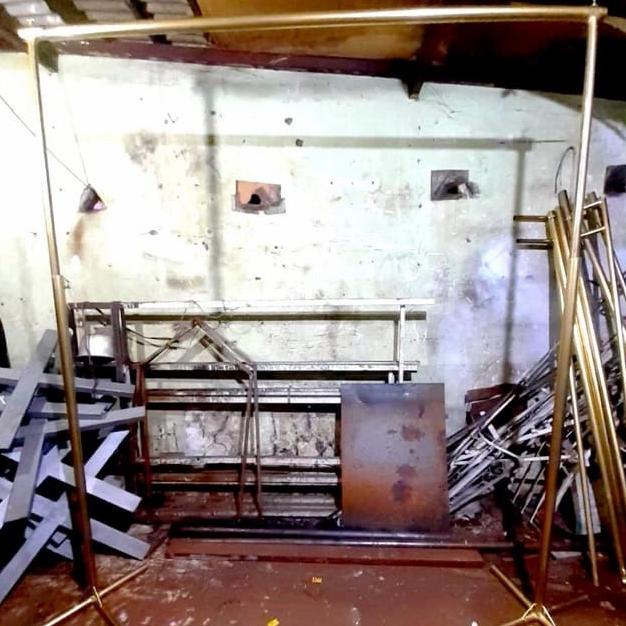 GAWANGAN 1 LAYER BESI DEKORASI