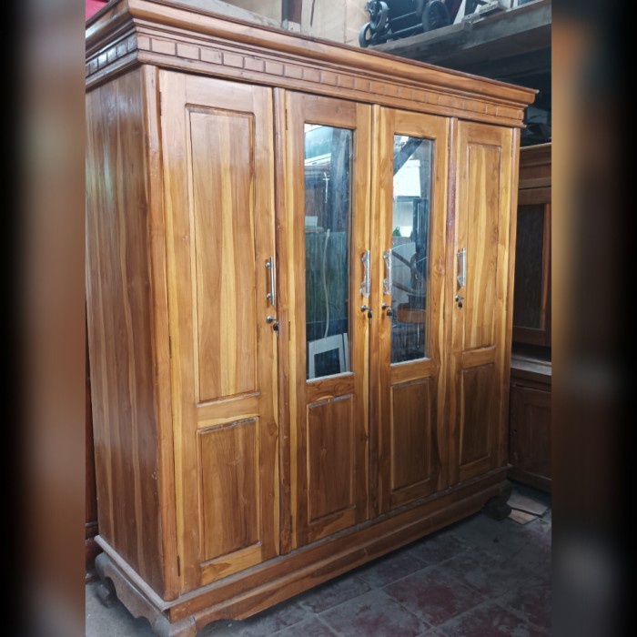 LEMARI PAKAIAN JATI ASLI 4 PINTU SWING