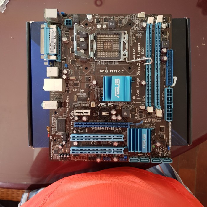 Gambling Mobo LGA 775 (dapat 2)