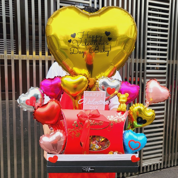 

Silahkan Order] Buket Bunga Sabun Box Hadiah Gift Set Valentines Day Coklat Boneka 063