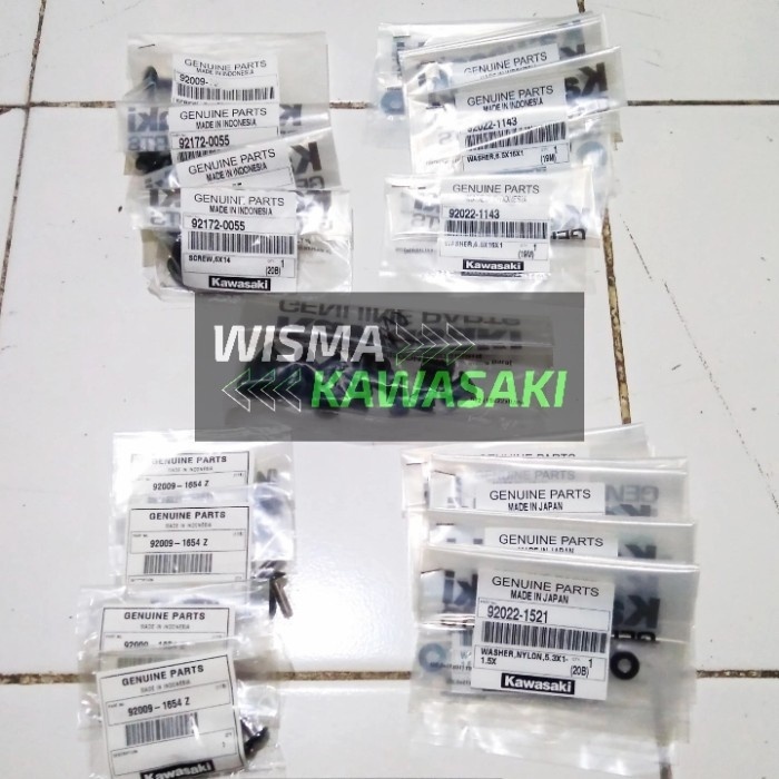 Baut Body Set Ninja 150 RR OLD