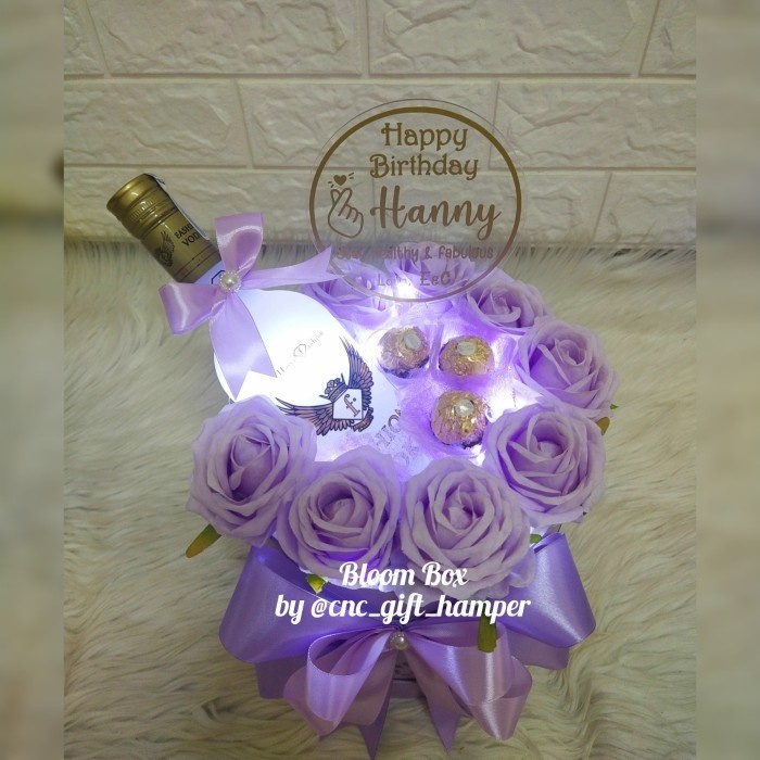 

SIAP KIRIM bloom box/kado ultah/birthday gift/anniversary/valentine madalinsecollect