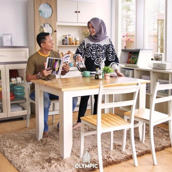 Spesial Meja Makan + 4 Kursi /Dtm Alma Callistoreiaka