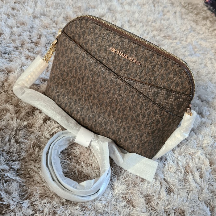✅New Michael Kors Jet Set Travel Md Dome Xcross Xbody Brown Berkualitas