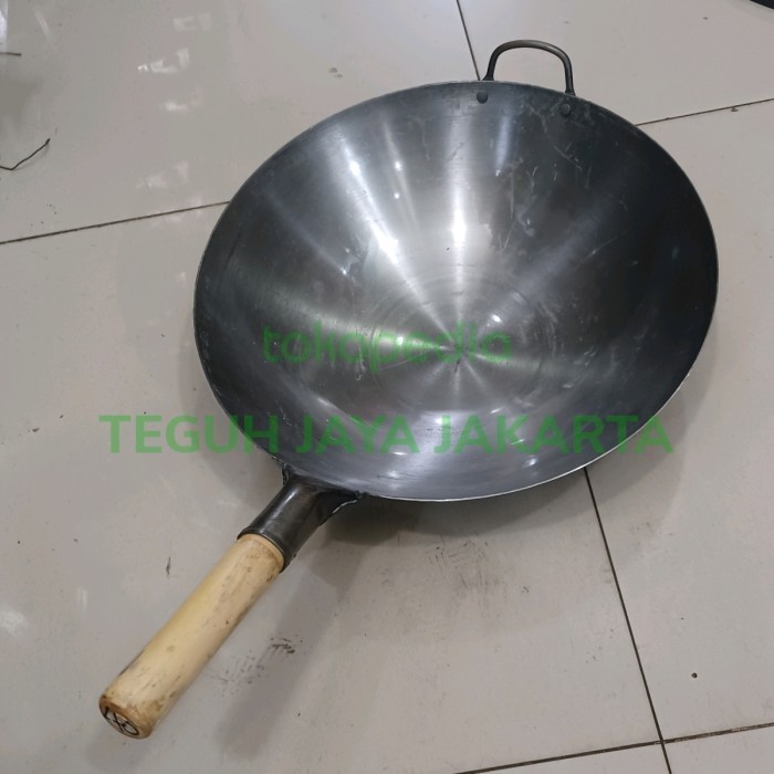 

[Baru] Penggorengan Baja Hongkong Gagang Kayu 45Cm Limited