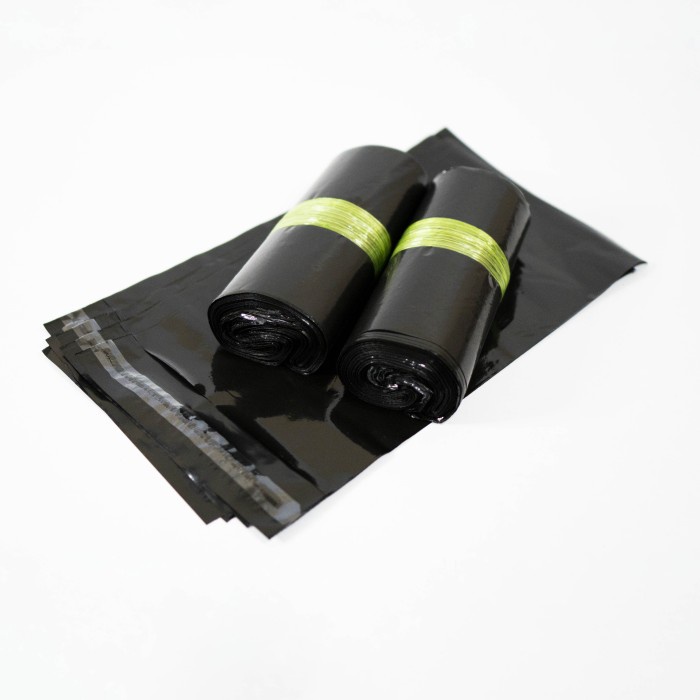 

Plastik Polymailer Hitam 17X30 100 Pcs Amplop Plastik Packing Olshop
