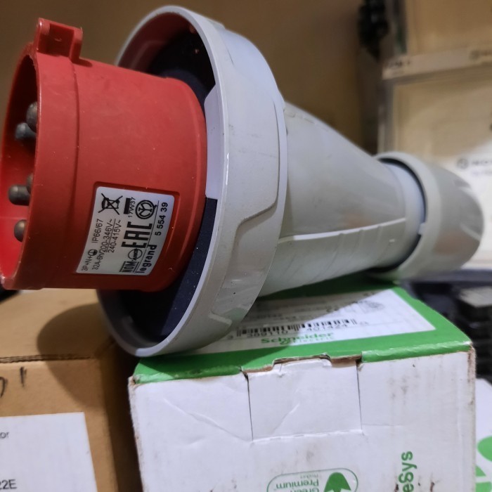 READY plug legrand 32a 5pin ip66/67 555439