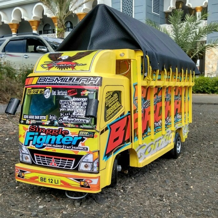Terlaris LIMITED miniatur mobil truk kayu truck oleng lampu terpal stiker besar