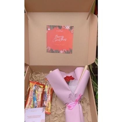 

Terlaris Hadiah Wisuda/ Hampers Birthday/Hampers Imlek /Gift Sidang Promo