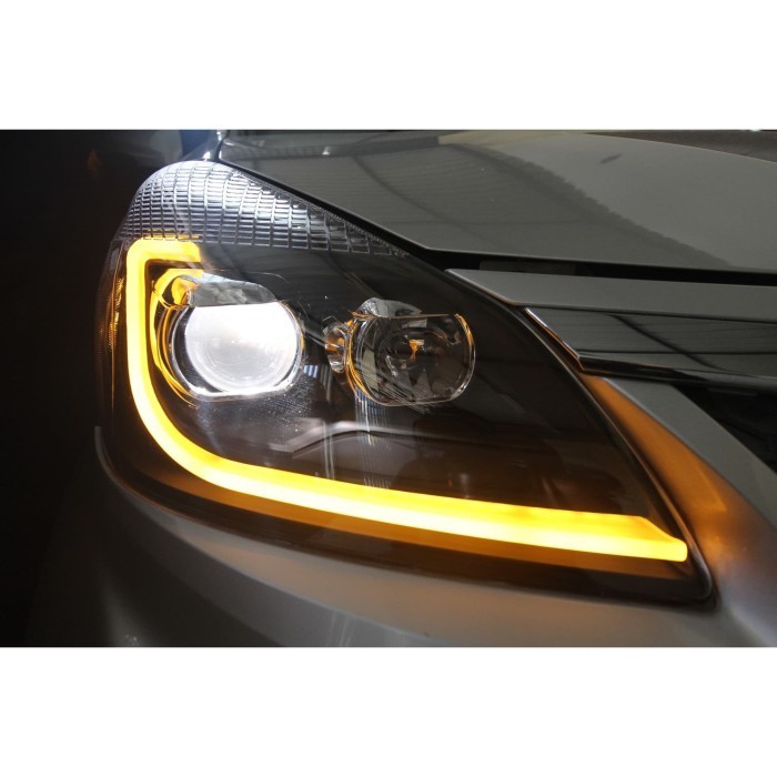 YZ HEAD LAMP/LAMPU DEPAN MOBIL TOYOTA AVANZA 2012