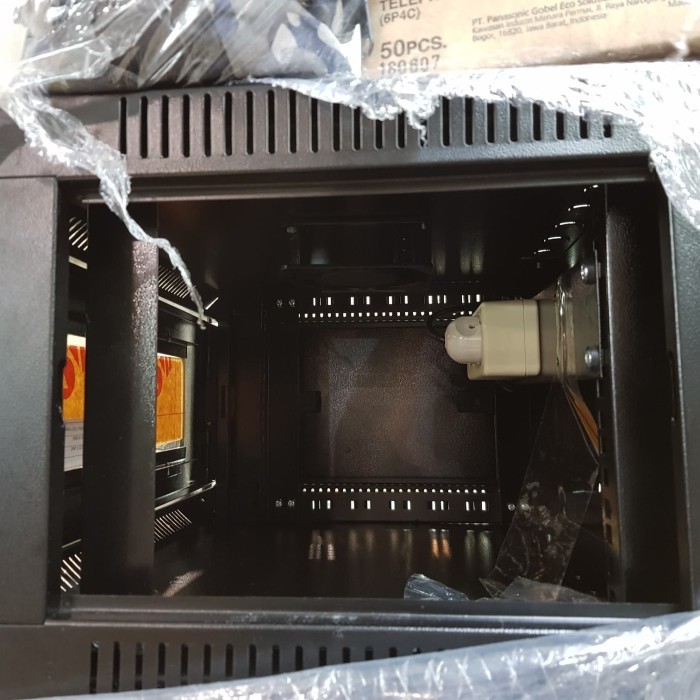 Rak Server / Wallmount Rak 6U / Closed Rak 6U
