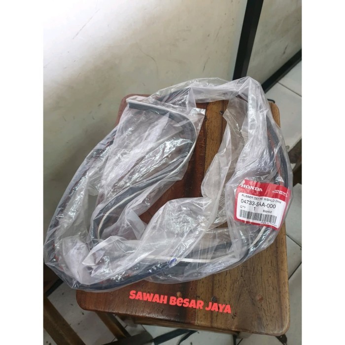 Ready Rubber Set Karet List Lis Kaca Belakang Honda Jazz Gd3 Idsi Vtec .