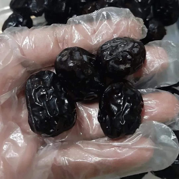 

Kurma - Kurma Ajwa Ruthob Lembut Lumer / Kurma Ajwa Ruthab Palm Date 1Kg