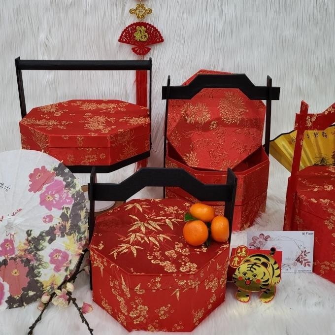 

Hiasan Box Hampers Imlek Chinese New Year Parcel