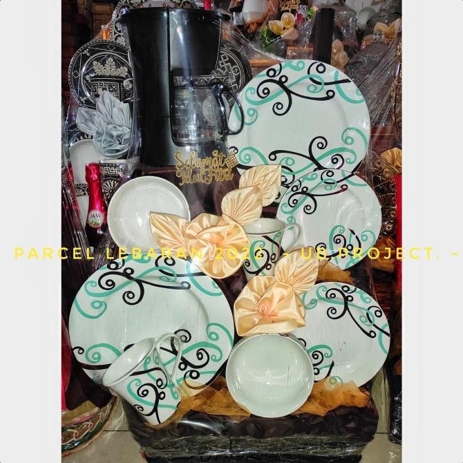

Hampers Lebaran Pecah Belah Murah