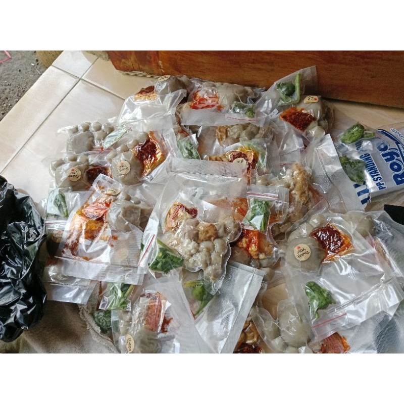 

CILOK ISI AYAM,