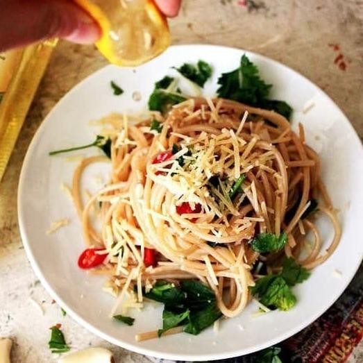 

Olitalia Aglio Extra Virgin Olive Oil Garlic Minyak Zaitun Bawang Puti BS