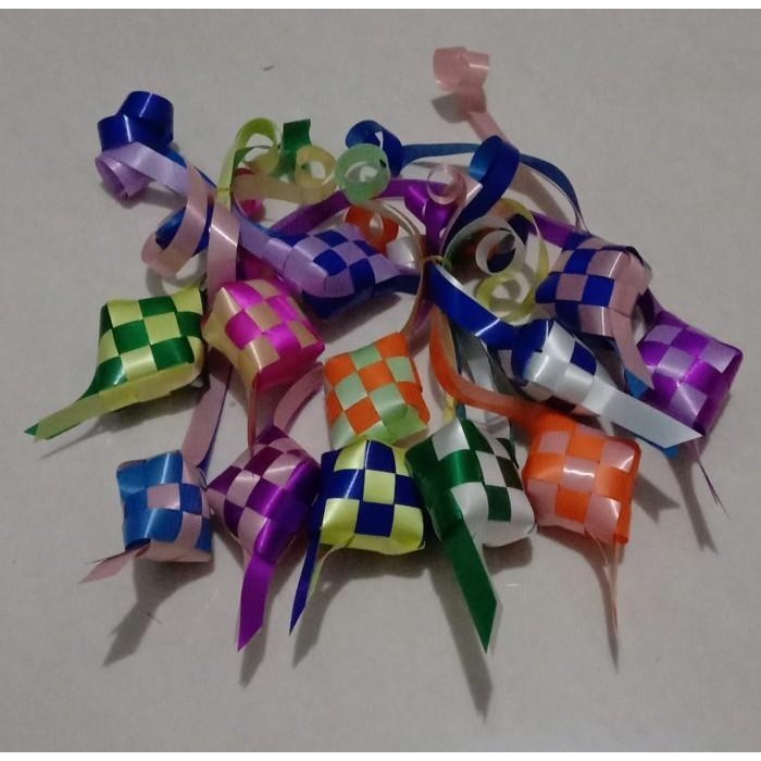 

Ketupat Hias Mini Pita Jepamg 3 Cm Warna/I, Per 6 Pcs 059