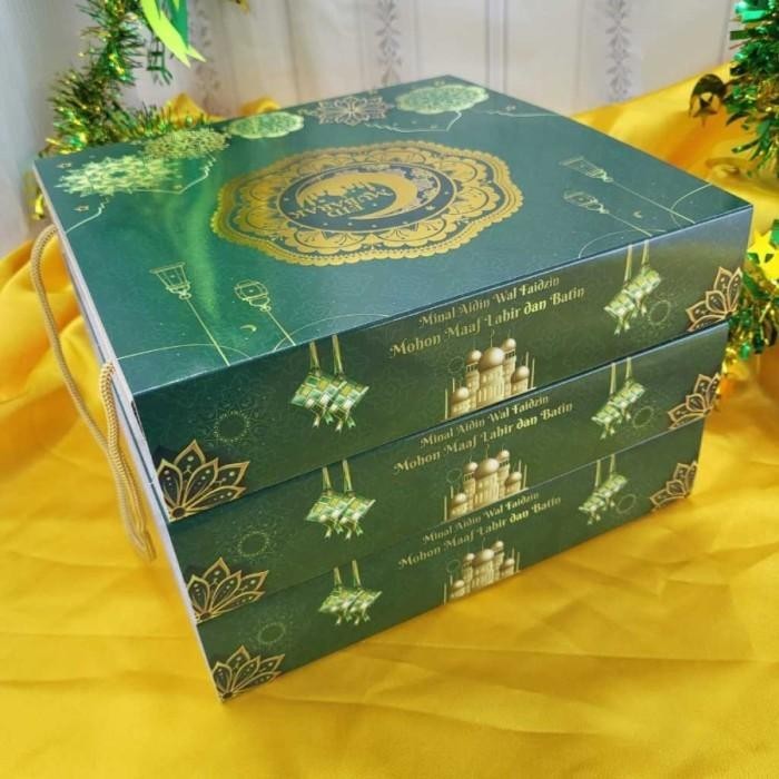 

Box Idul Fitri Isi 4 Toples Kuker 250Gr Dus Parcel Lebaran Uk 25X25X5 014