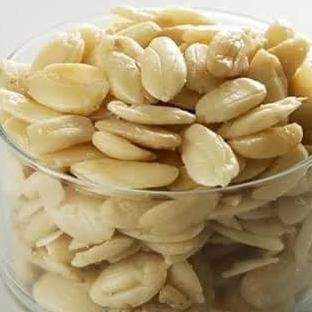 

New Kacang Kenari Kupas Mentah (Almond) Repack Kemasan 1 Kg Sehat Stok Terbatas