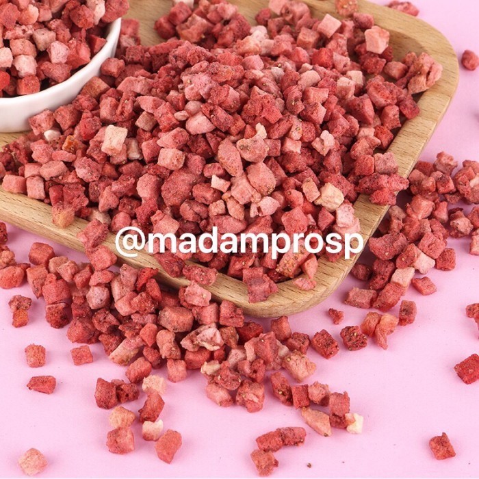 

Strawberry Dadu Kering 1Kg Freeze Dried Stroberi Bahan Kue