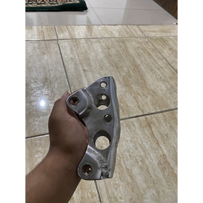 pangkon mesin megapro