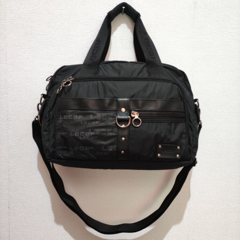 Preloved Tas Wanita Sports bag, Sling bag dan Travel bag atau Duffel LECAF