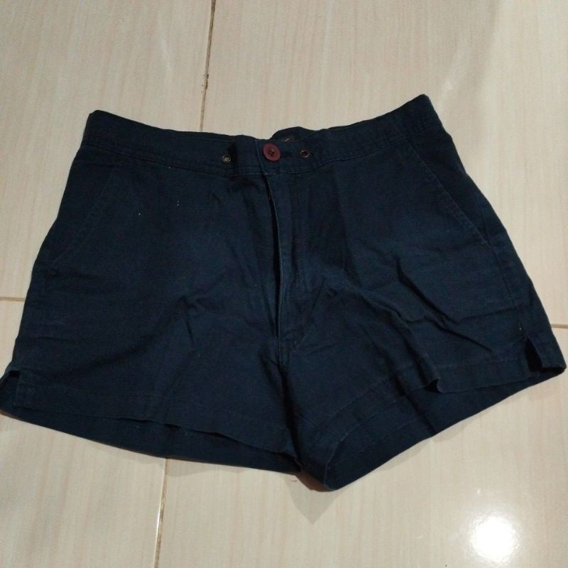 celana pendek second