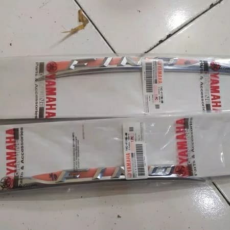 EMBLEM YAMAHA FINO ORIGINAL 2pc