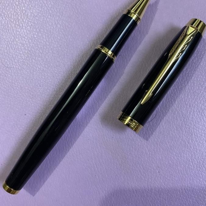 

Parker Im New Original Rollerball Black Lq Gold Trim Sku 725