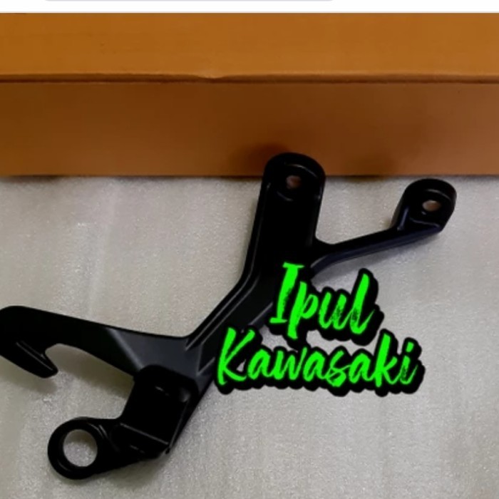 Breket Stay Step Footstep Belakang Kanan Ninja 250 Fi 2018 Ori