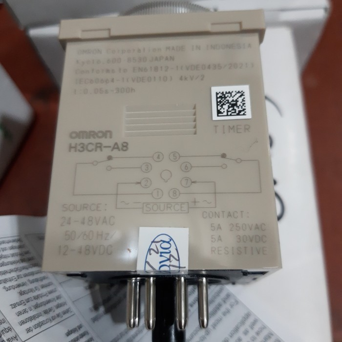timer omron H3CR-A8 24 to 48 v ac 12 to 48 v dc