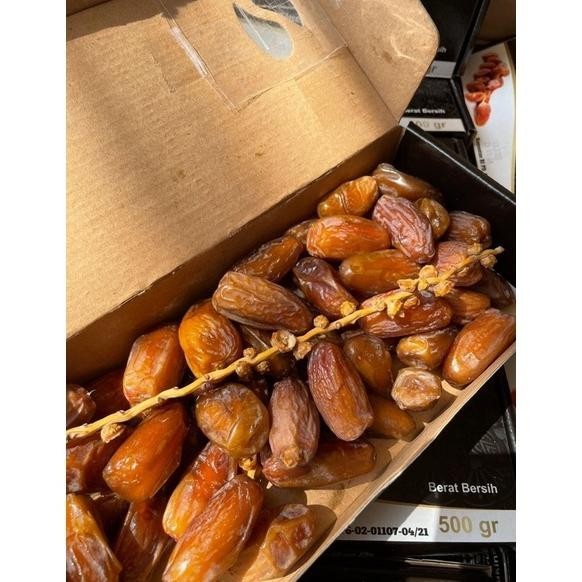 

POJ 500gr Kurma Palmfruit Tunisia Tangkai Deglet Nour Dates Algeria King Dates TERLARIS