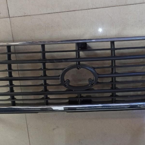 Grill Radiator Toyota Landcruiser Vx80