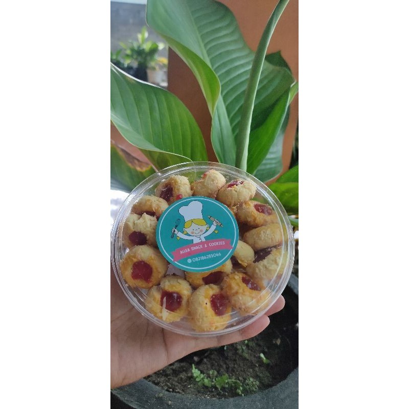 

Tumbprint Strawberry enak full selai dan keju Homemade cookies Kue Lebaran