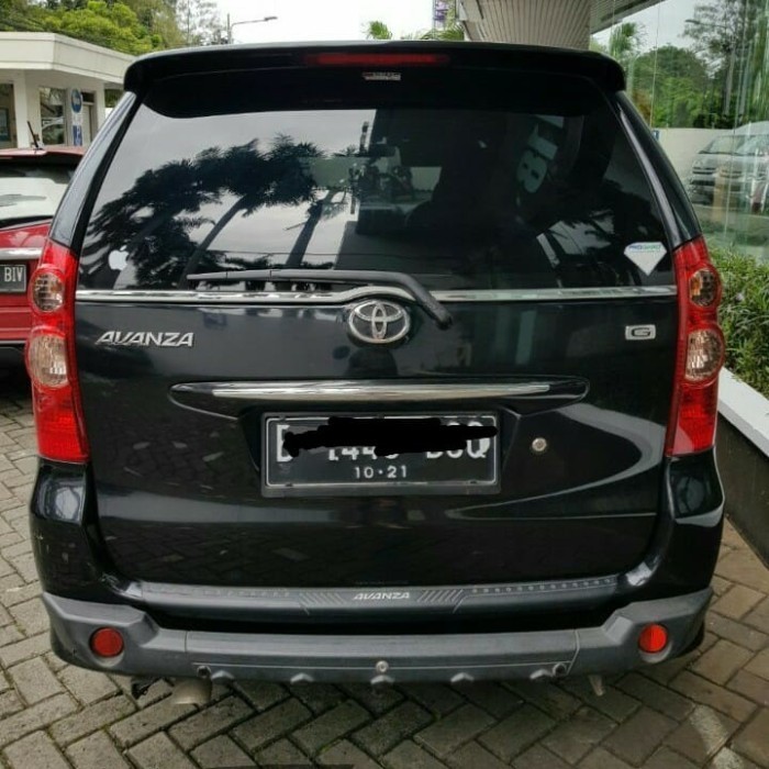 PENGAMAN BEMPER BELAKANG AVANZA XENIA 2005 2008 2011 VVTI KARET/PIU