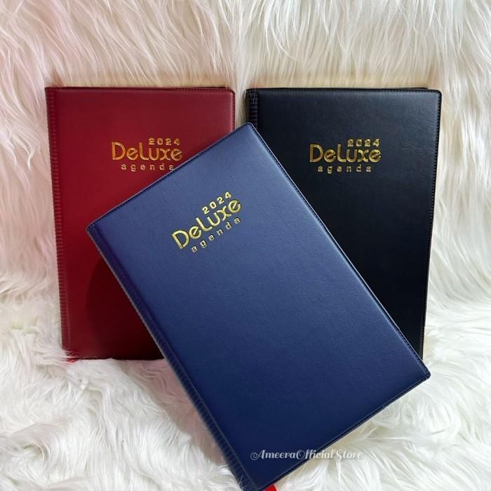 

A. Buku Agenda Deluxe - Agenda Kerja 2024 Kertas Krem Dan Putih /