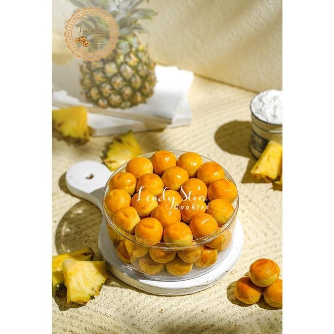 

Nastar Wisman Premium Isi Nanas Asli Berat 1/2Kg (Aneka Kue Kering) Original