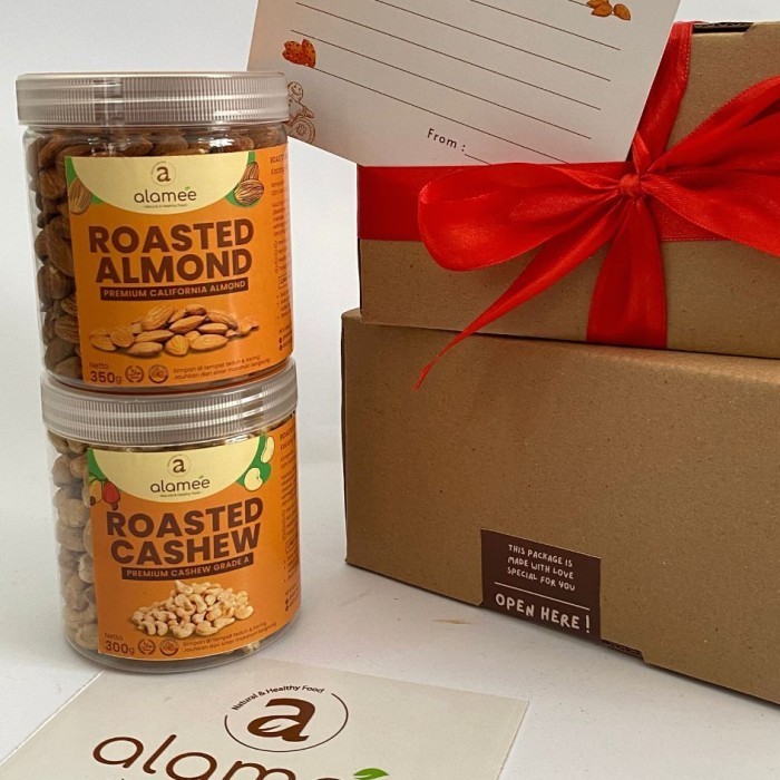 

Limited! HAMPERS LEBARAN IDUL FITRI KACANG ALMOND MEDE WALNUT GIFT KADO HADIAH - 2 Jar New