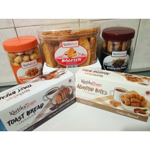 

Limited! PROMO Paketan kue lebaran KARTIKSARI New