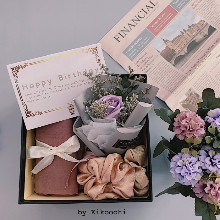 

Kikoochi Mei- Hadiah Kado Ulang Tahun Wanita Hijab Bunga Anniv Hampers