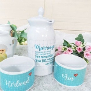 

Kado Pernikahan Unik Hadiah Wedding Gift Hampers Teko Cangkir Text