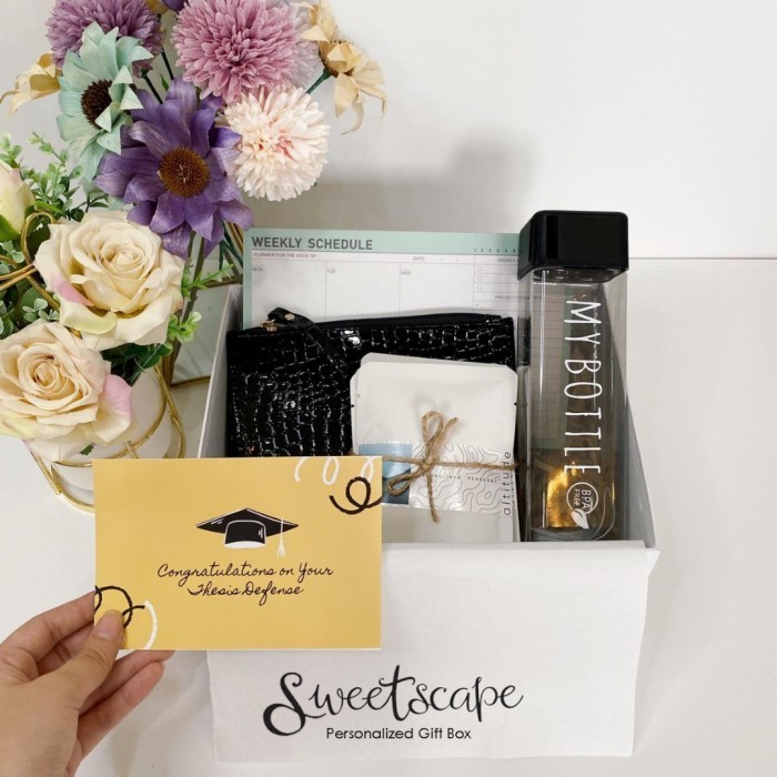 

Gift Box Package 296-Paket Hampers 296 - Kado Untuk Guru - Parcel Guru