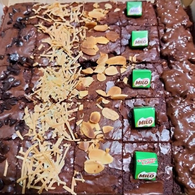 

Fudgy Brownies / fudgy brownies hampers / hampers lebaran