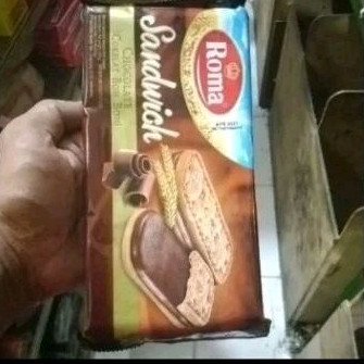 Roma biskuit sandwich coklat kotak