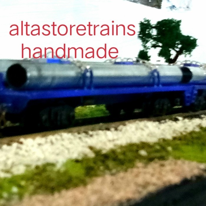 Miniatur Kereta Gerbong Datar Pengangkut Material Besi