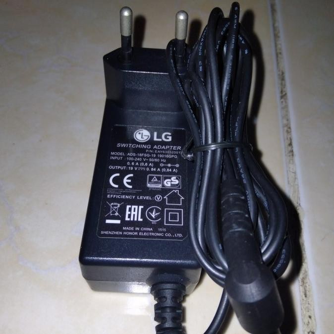 ADAPTOR LG 12V 2,5A