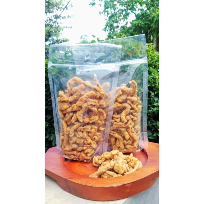 

Kripik usus ayam pedas daun jeruk