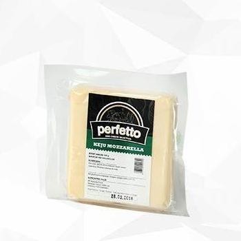

MOZARELA CHEESE PERFETTO 1 KG - KEJU MOZARELLA PERFETTO HALAL ENAK P19A